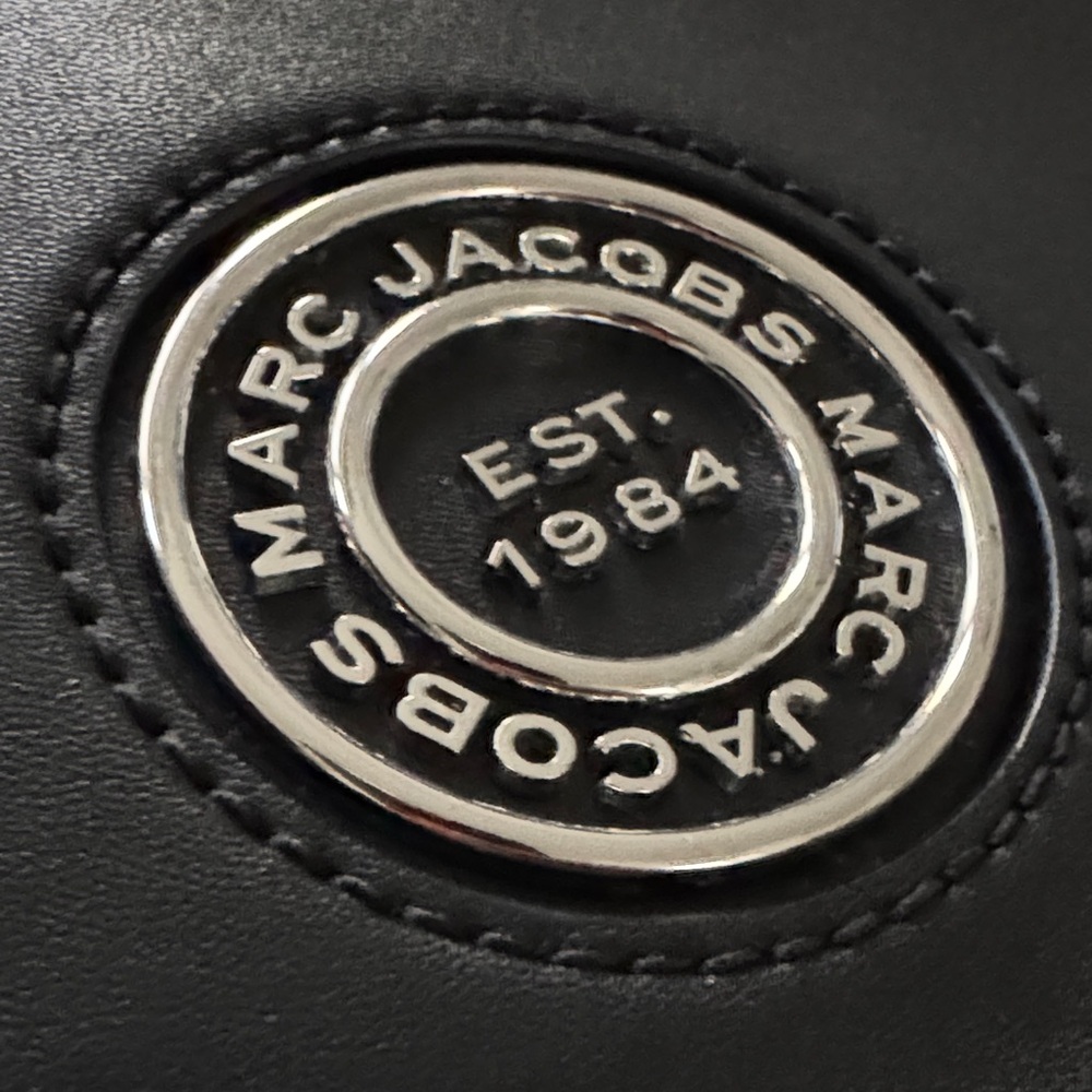 Marc Jacobs Crossbody Bag⭐️ - Picture 2 of 9